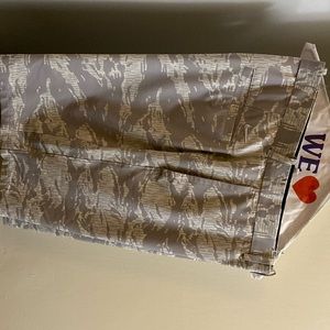 Nike men’s shorts in pattern with elastic waist